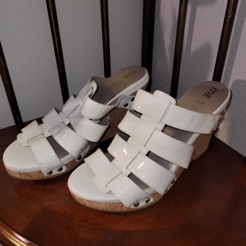 Y2K 'Me Too' White Platform Sandals (size 8.5)